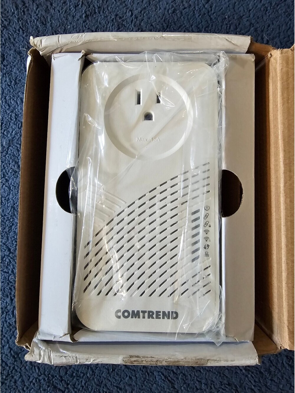 COMTREND Powerline Adapter with Pass-Through Outlet